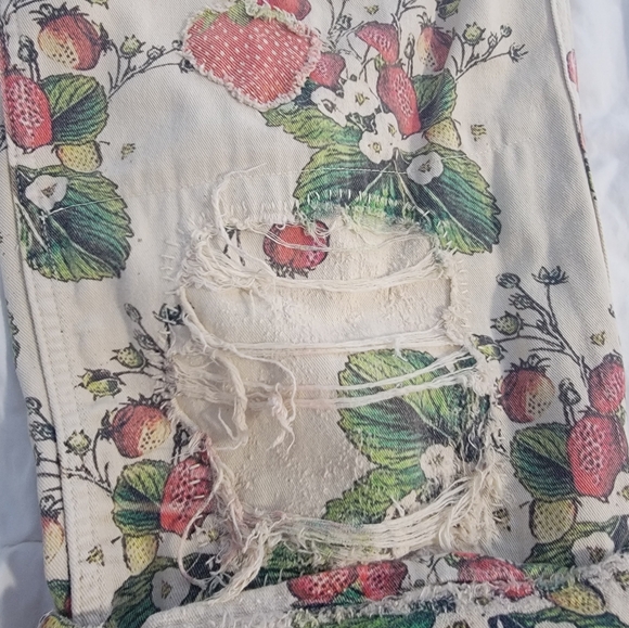 Magnolia Pearl BloomeBerry trousers - Picture 6 of 10